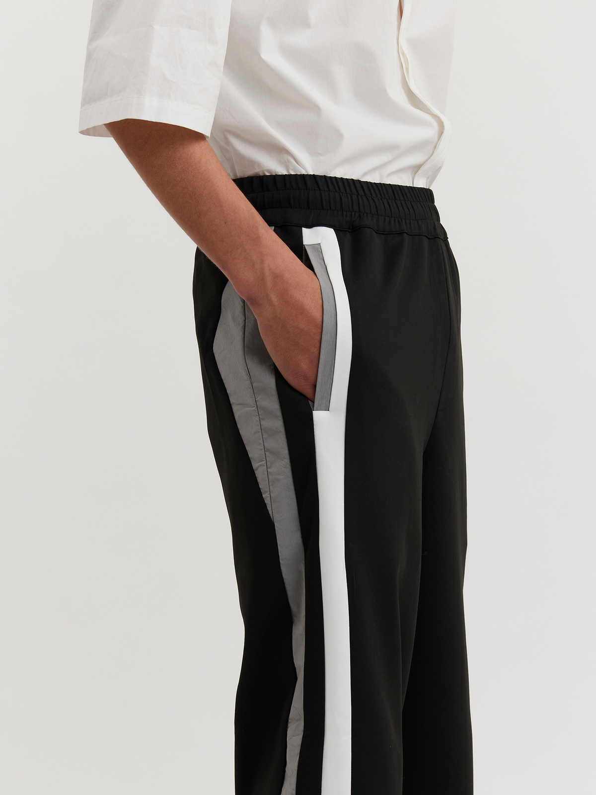 Holzweiler Tribeca Track Pants Czarne Spodnie Dresowe z Lampasami Męskie WJZ