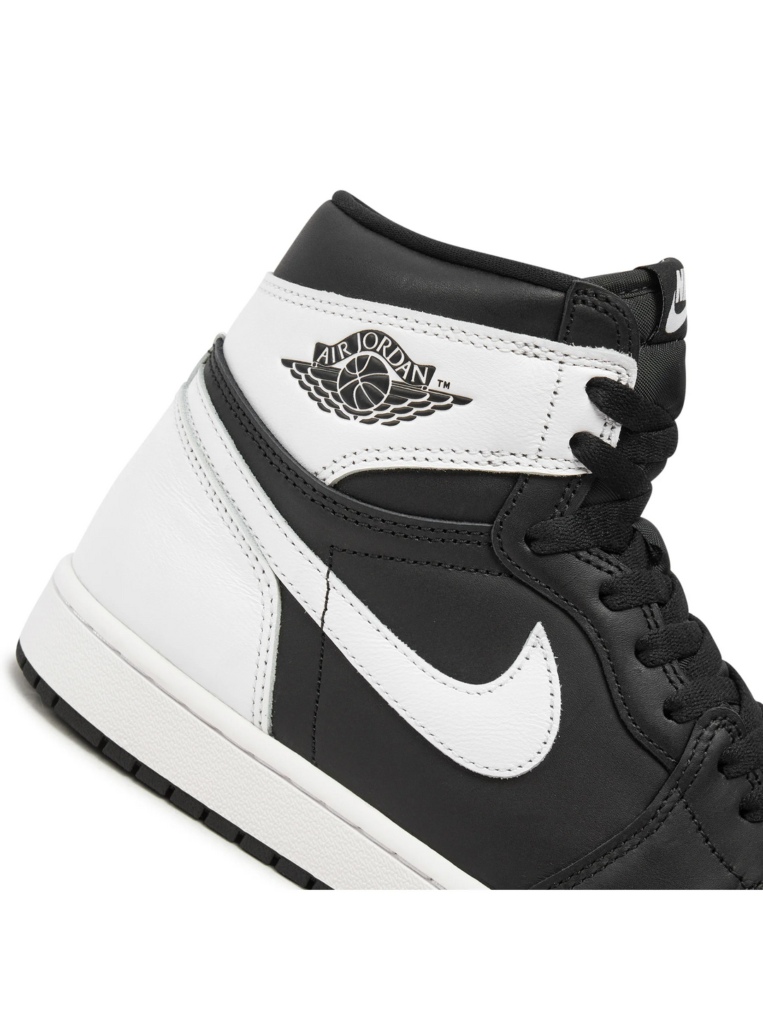 Air Jordan 1 Retro High OG Black White DZ5485-010