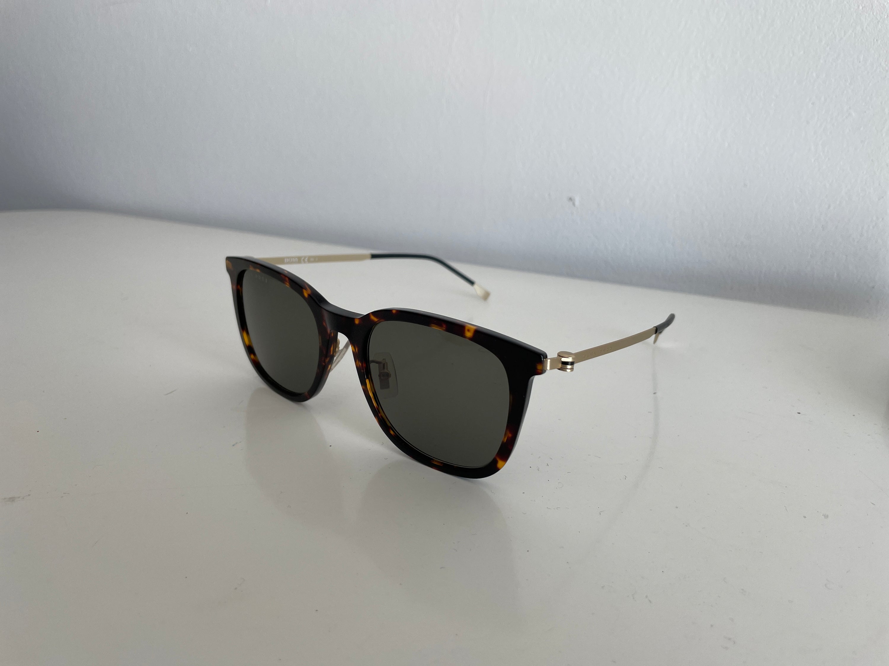 Hugo Boss 086QT Brązowe Okulary Przeciwsłoneczne Wayfarer Unisex WL