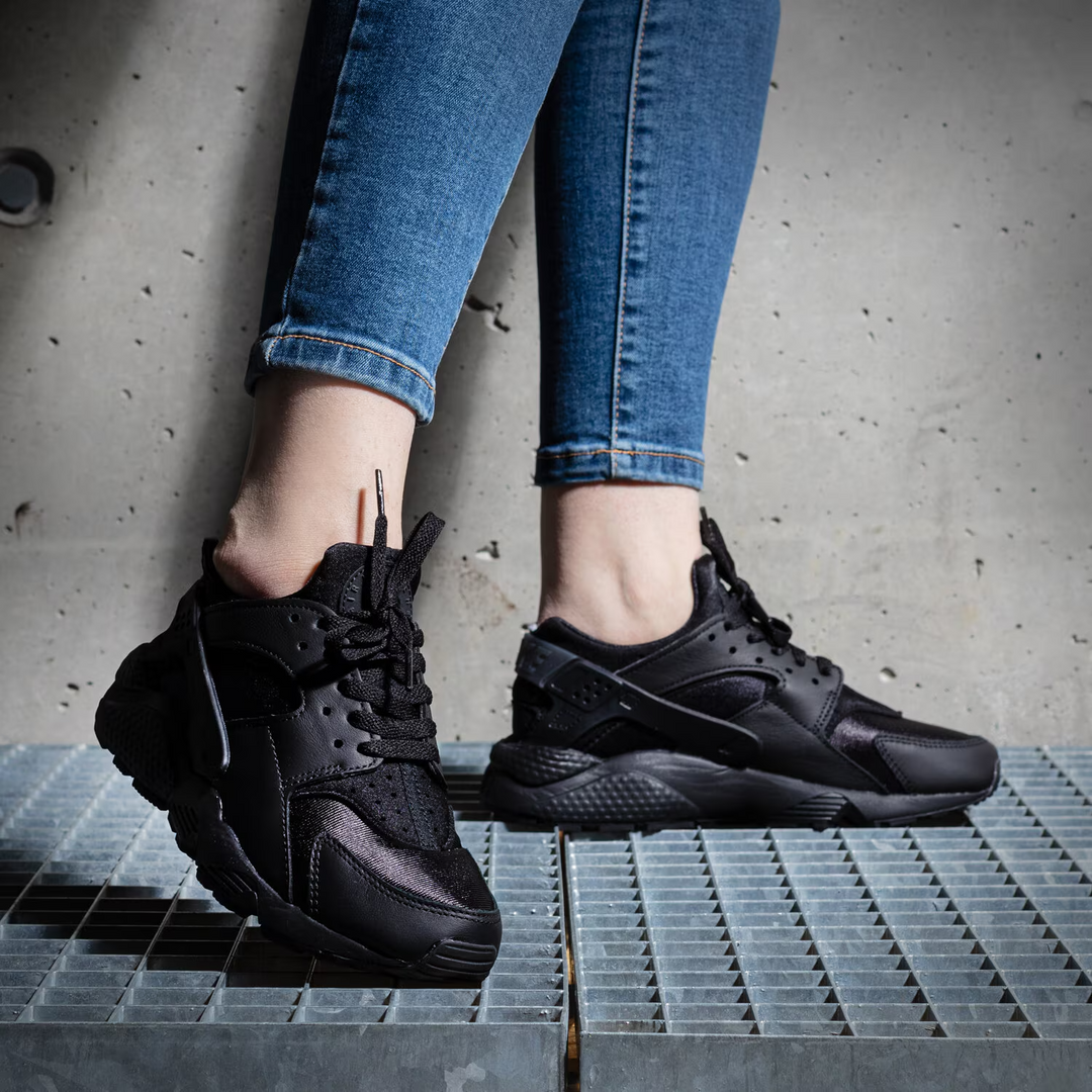 Nike Huarache "Triple Black" Czarne DH4439-001